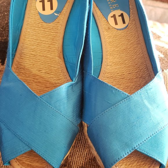 Lauren Ralph Lauren Cecilia Espadrille Wedge. Size 11 - Picture 3 of 7